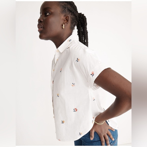Madewell Tops - V-Neck Shirt in Cross-Stitch Floral M